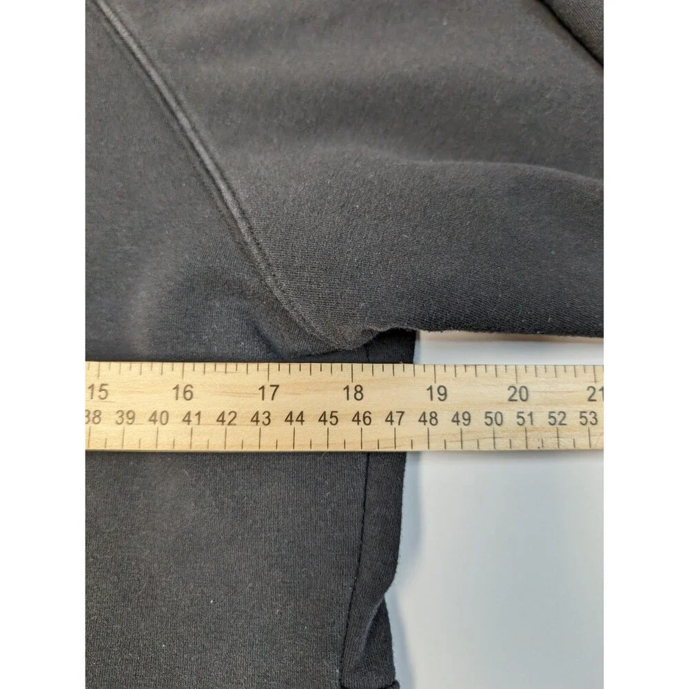 Danskin Top Women’s Large Black 2 Zipper Vented Breathable Mesh W Phone Pocket
